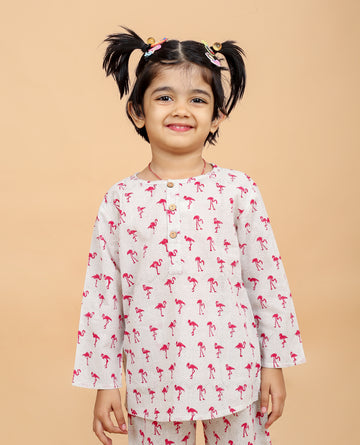 Chheent Cotton Cartoon Printed Night Dress Suit Sleep Wear for Girls Kids | Pink Flamingo