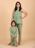 Mom daughter matching green elephant print pure cotton nightwear - front view