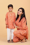 Orange frog twinning set mom and child - full length view