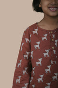 brown deer nightsuit close up