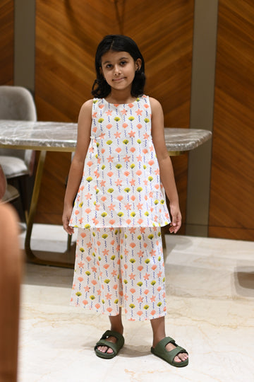 Starfish and shell print pure cotton culottes set for girls, front view – Chheent Jaipur