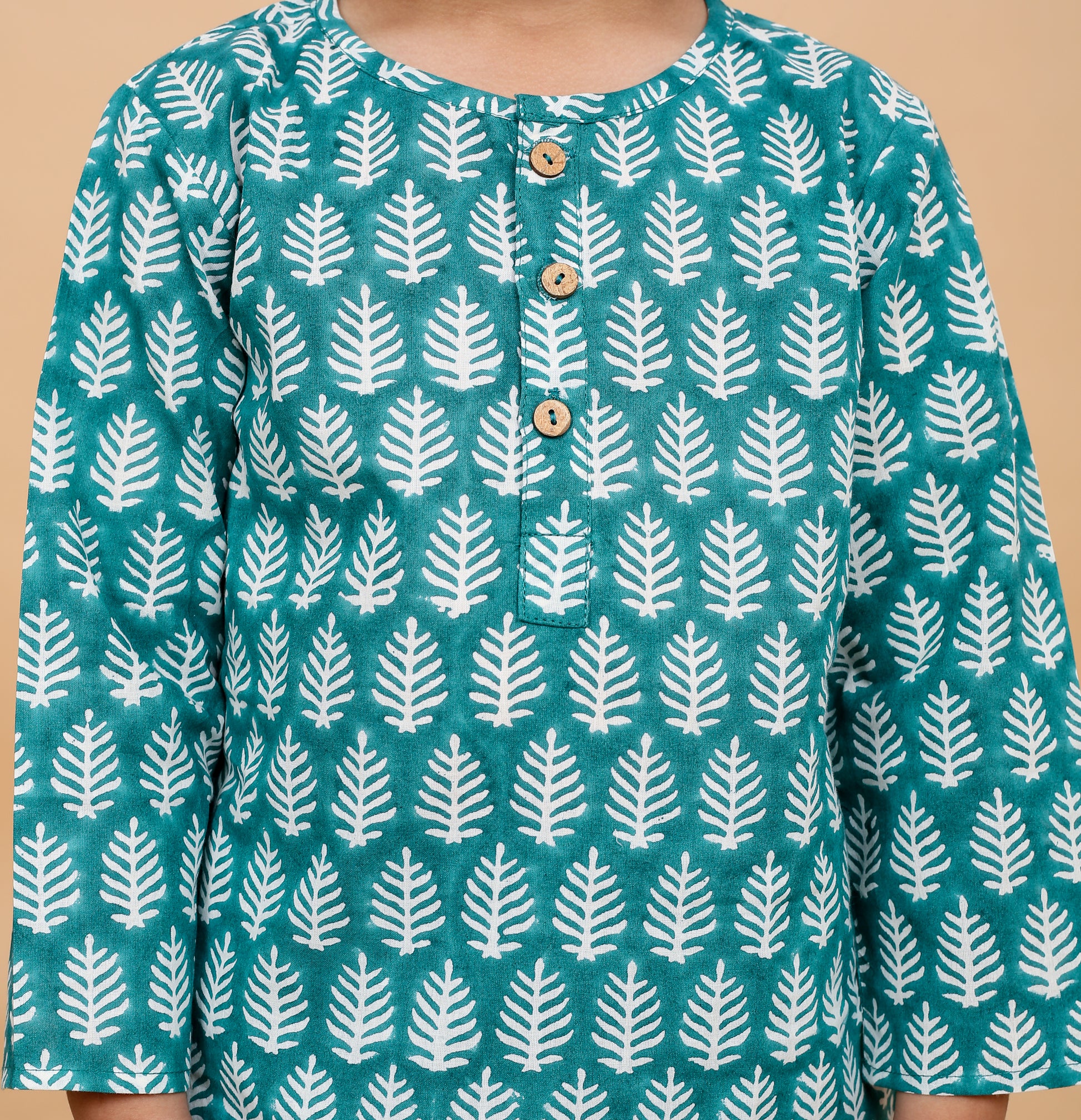 Forest Green Leaf pajama set fabric close-up - pure cotton hand block printed