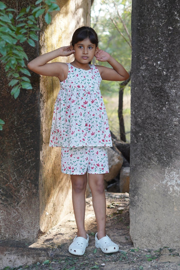 White floral jaal pure cotton hand block printed shorts set for girls breathable summer nightwear